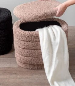 Leitmotiv Poef Cuddly - Bruin - 50x35x40 Cm 9 Leitmotiv Poef Cuddly - Bruin - 50x35x40 Cm -Thuis Accessoires Winkel 105f2adc14b04978984e045aa632de4c