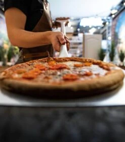 Pizzaschep L - Voor Horeca En Thuis - Aluminium & Eikenhout -Thuis Accessoires Winkel 1650149f93264c29868a15dd8ac51fae