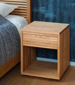 Nachtkastje EMMA In Eikenhout -Thuis Accessoires Winkel 2b453ee276ce42e18263fdb77c053379
