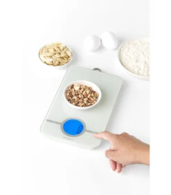 Brabantia Tasty+ Keukenweegschaal Op Batterijen - Light Grey -Thuis Accessoires Winkel 3ebfdf4ef03842ef860db214c756db72