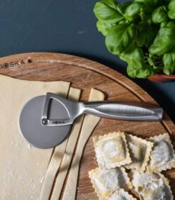 Pizzasnijder Monaco+ - Roestvrijstaal - 20 Cm -Thuis Accessoires Winkel 4ce0a731ce074266b06a6156dbb2aeb1