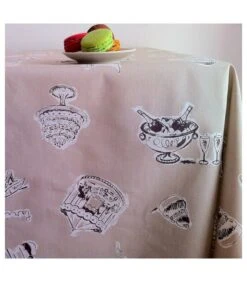 Paris Taupe Rond Of Ovaal Gecoat Tafelkleed