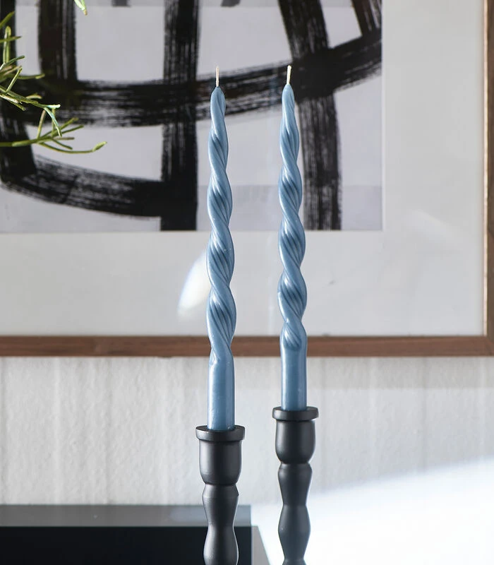 Gedraaide Kaarsen - Swirl Kaarsen - Twisted Candles - Blauw - 2 Stuks - 30 Cm 4 Gedraaide Kaarsen - Swirl Kaarsen - Twisted Candles - Blauw - 2 Stuks - 30 Cm - Afbeelding 2