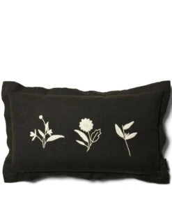 Thuis Accessoires Winkel 28 Kussenhoes, Kussensloop 50x30, Bloemenprint - Zephyrus - Zwart