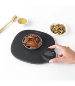 Brabantia Tasty+ Keukenweegschaal Met Dynamo, Digitaal- Dark Grey 8 Brabantia Tasty+ Keukenweegschaal Met Dynamo, Digitaal- Dark Grey -Thuis Accessoires Winkel c325cf87c42a4ae6935bb207708f2fa7
