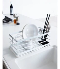 Yamazaki Silicone Drainer Tray - Flow - White 8 Yamazaki Silicone Drainer Tray - Flow - White -Thuis Accessoires Winkel d1776b68fa0b4aed8f0e88bbb7112edf
