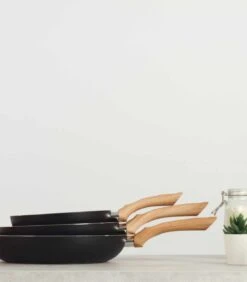 LIVOO Set Van 3 Pannen Met Steen- En Houtlook -Thuis Accessoires Winkel de6311a71fdf45089b12cab38678988e