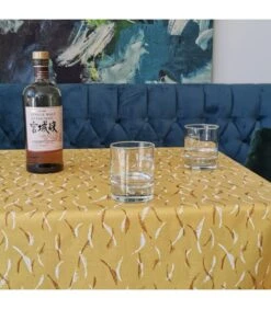 Yellow Waves Gecoat Tafelkleed