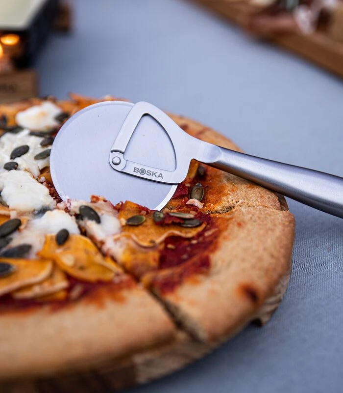 Pizzasnijder Copenhagen - Vaatwasserbestendig - Wiebelt Niet - RVS 4 Pizzasnijder Copenhagen - Vaatwasserbestendig - Wiebelt Niet - RVS - Afbeelding 2